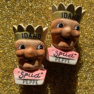 😻 3 for $13 Vintage Potato Pepper Shakers